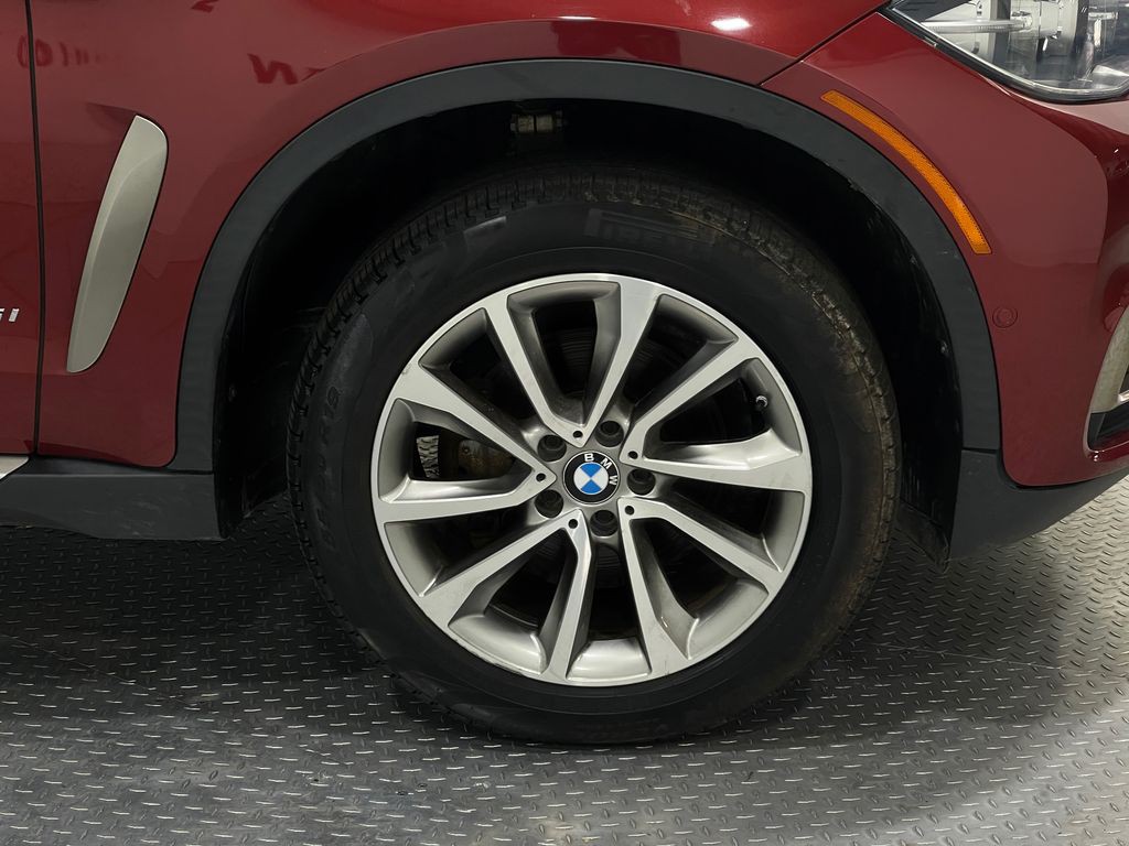 2019 BMW X6 Image 37