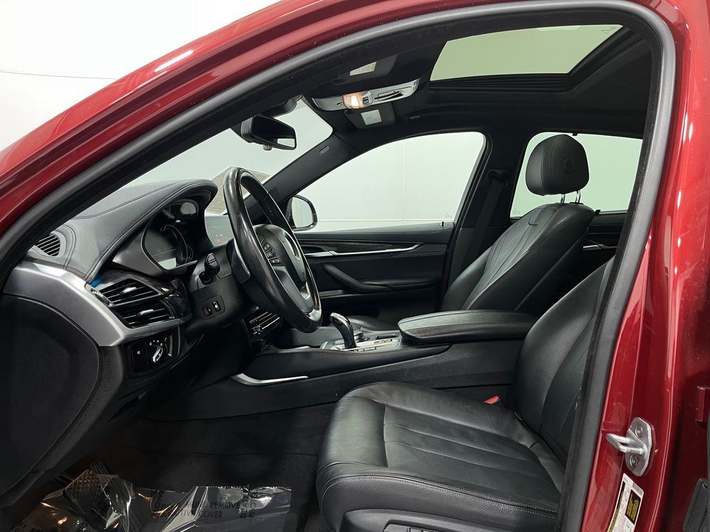 2019 BMW X6 Image 14