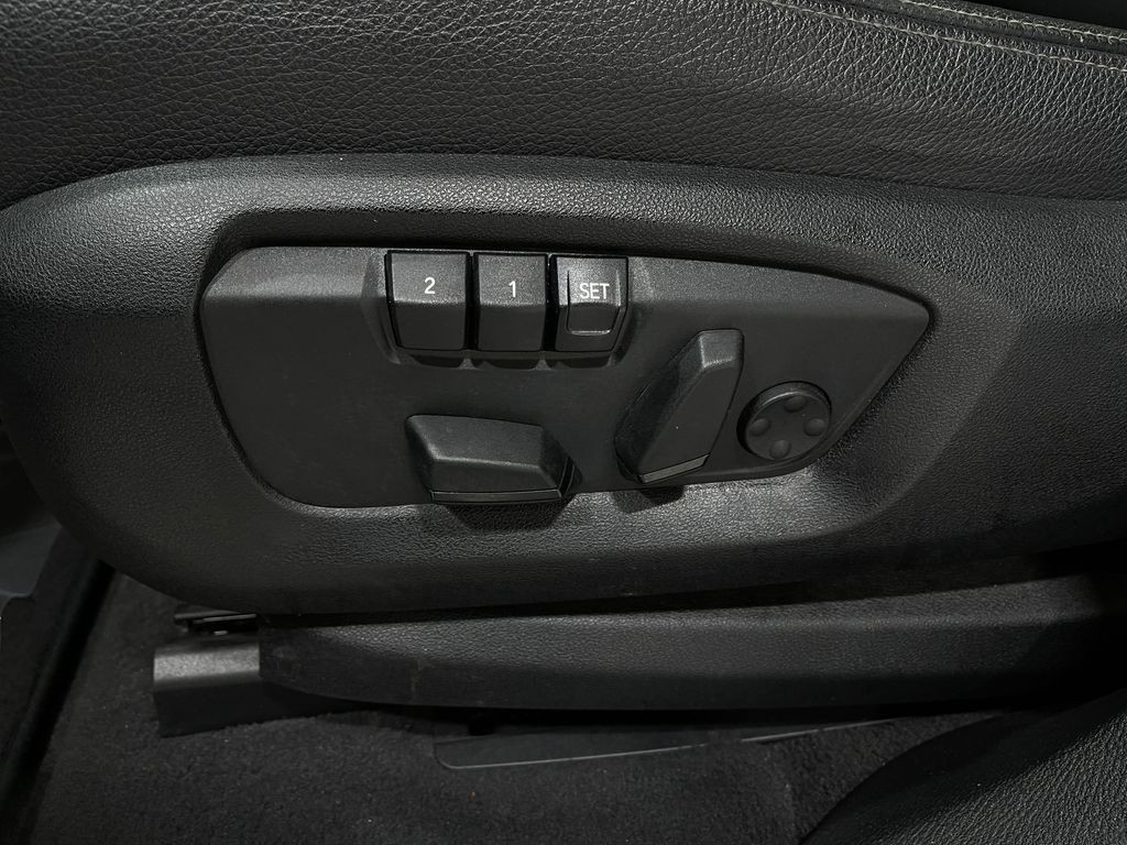 2019 BMW X6 Image 18