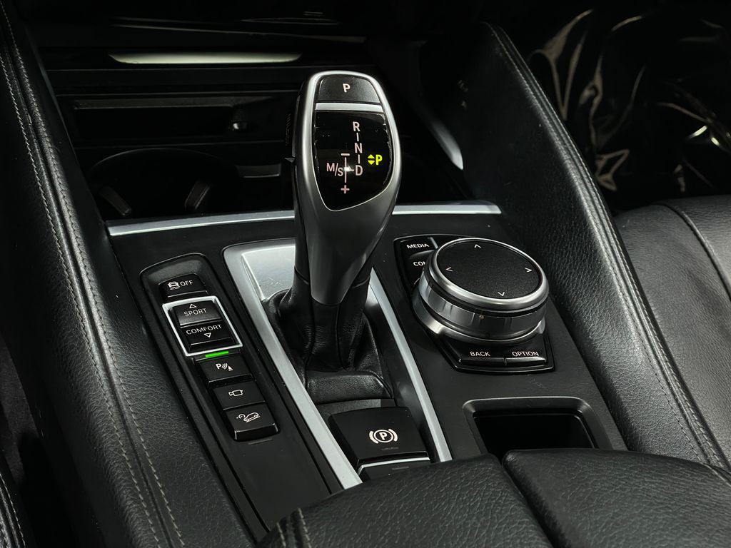 2019 BMW X6 Image 31