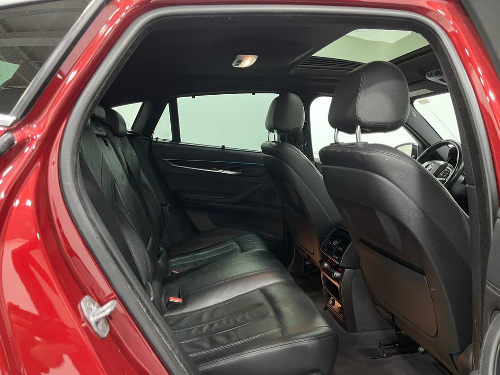 2019 BMW X6 Image 33