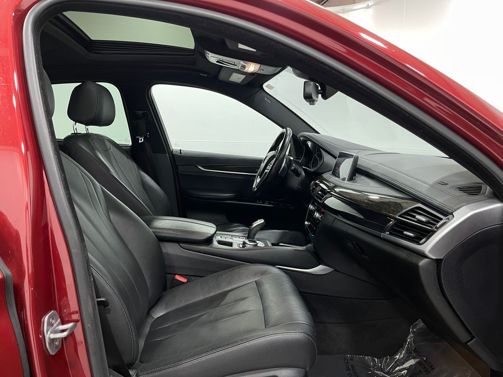 2019 BMW X6 Image 34