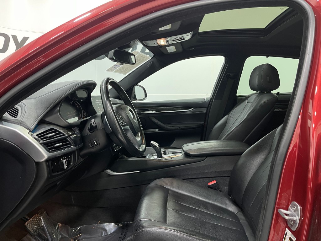 2019 BMW X6 Image 14