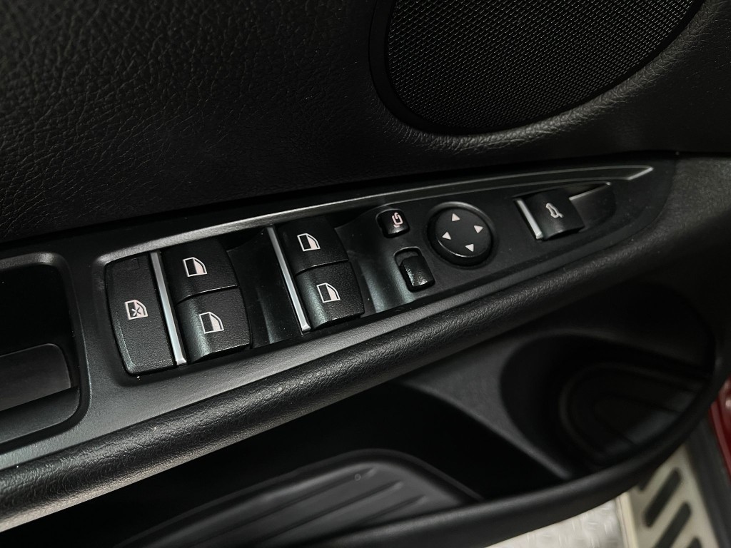 2019 BMW X6 Image 17