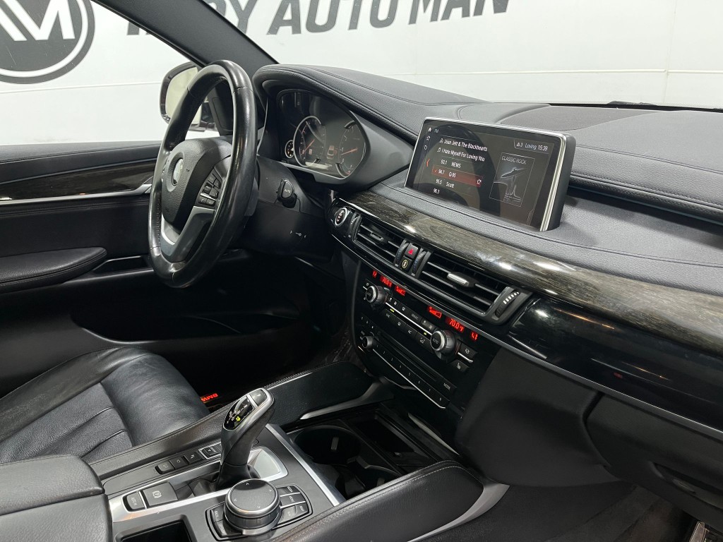 2019 BMW X6 Image 21