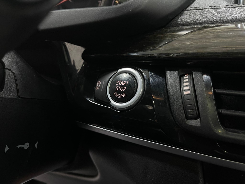 2019 BMW X6 Image 22