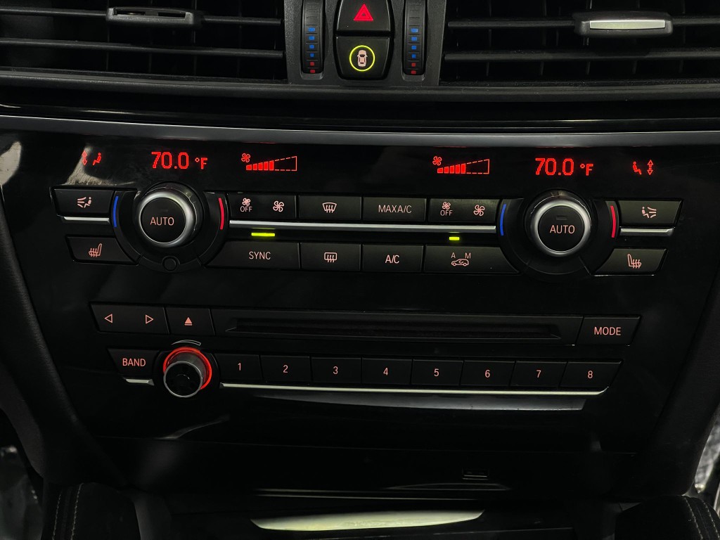 2019 BMW X6 Image 26