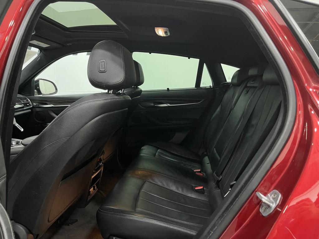 2019 BMW X6 Image 31