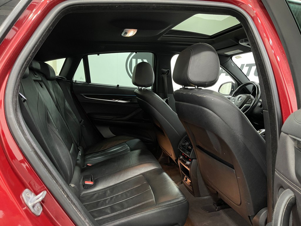 2019 BMW X6 Image 32