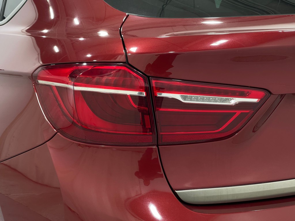 2019 BMW X6 Image 35