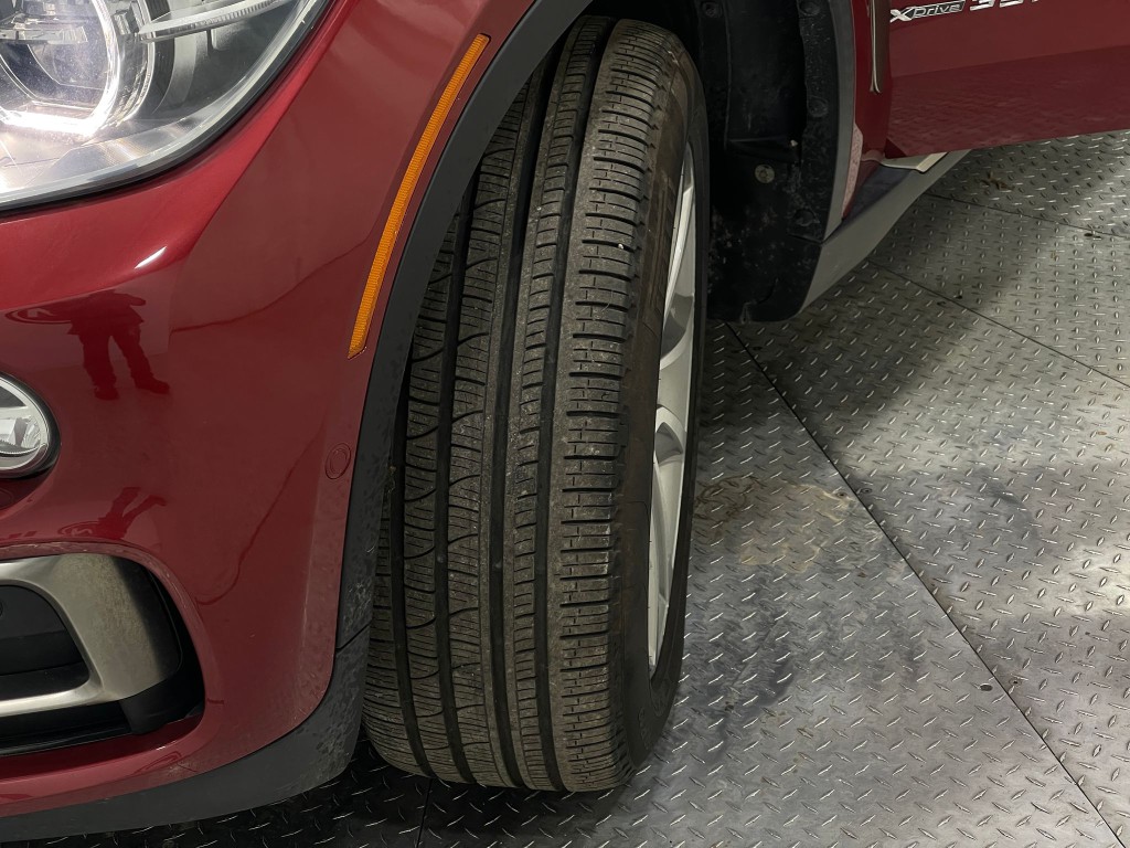 2019 BMW X6 Image 37