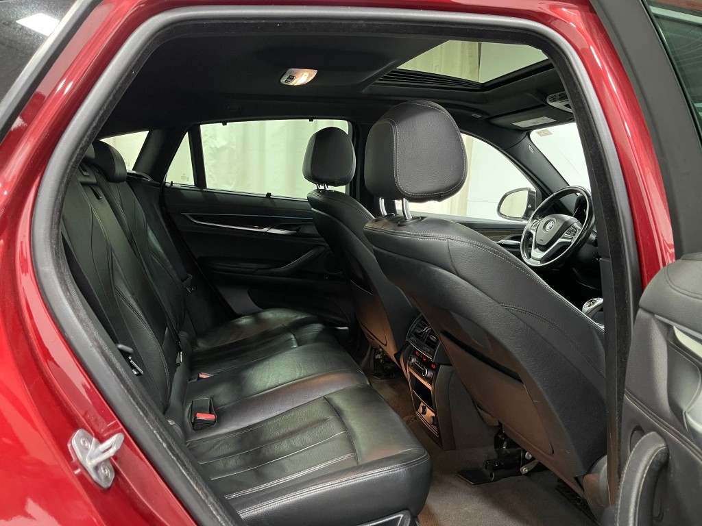 2019 BMW X6 Image 31