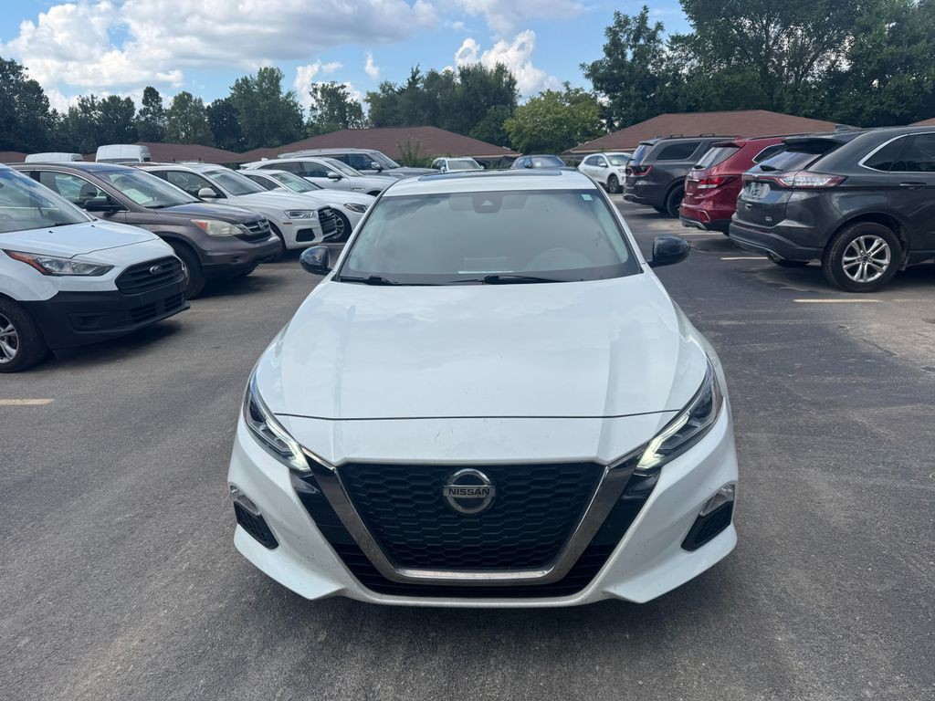 2020 Nissan Altima Image 2