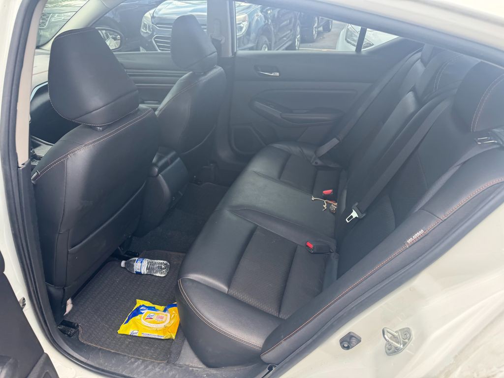 2020 Nissan Altima Image 11