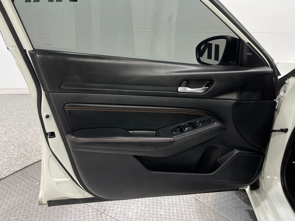 2020 Nissan Altima Image 13