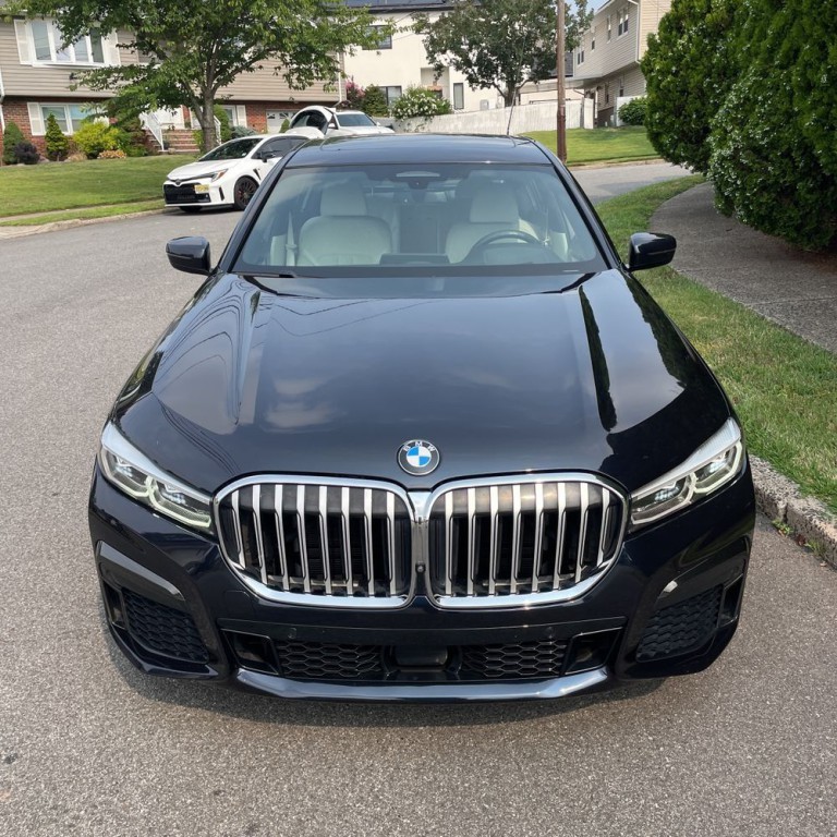 2021 BMW 7 Series Image 2