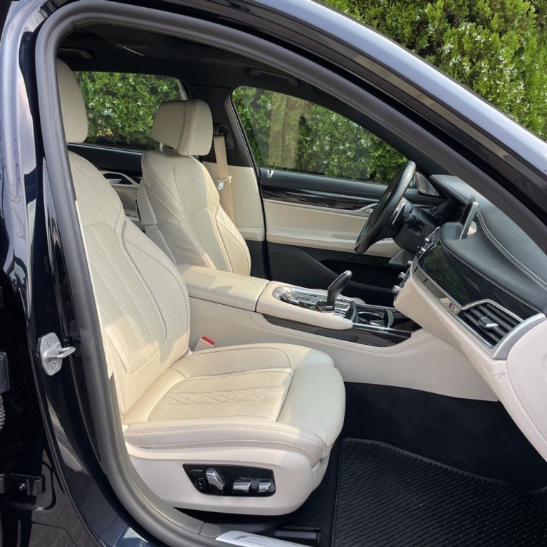2021 BMW 7 Series Image 10