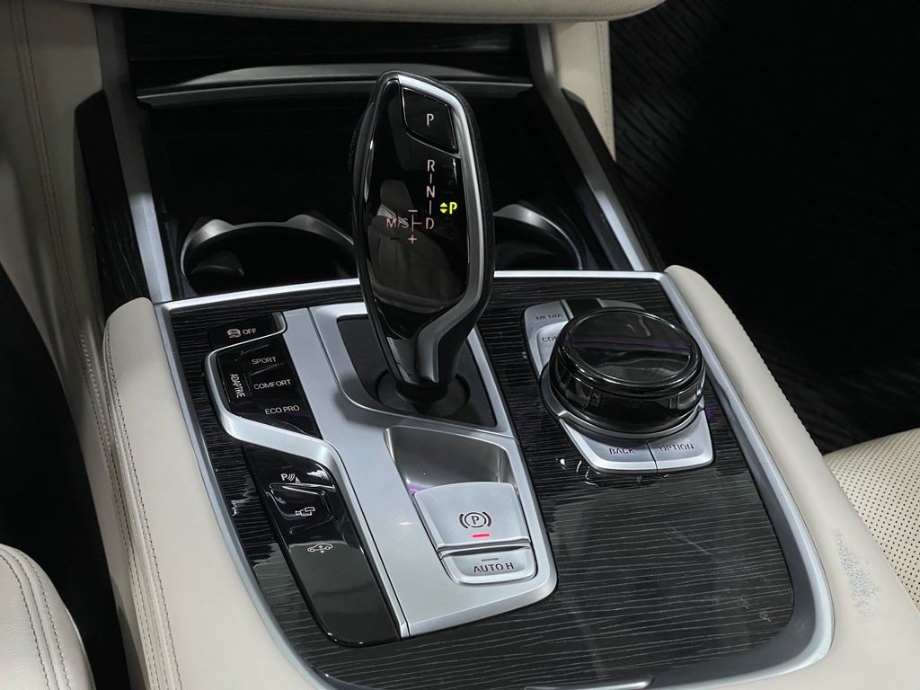 2021 BMW 7 Series Image 29