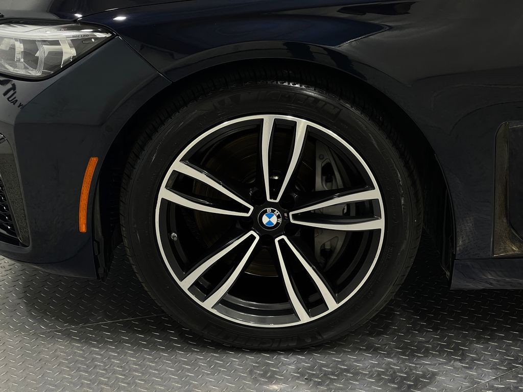 2021 BMW 7 Series Image 35