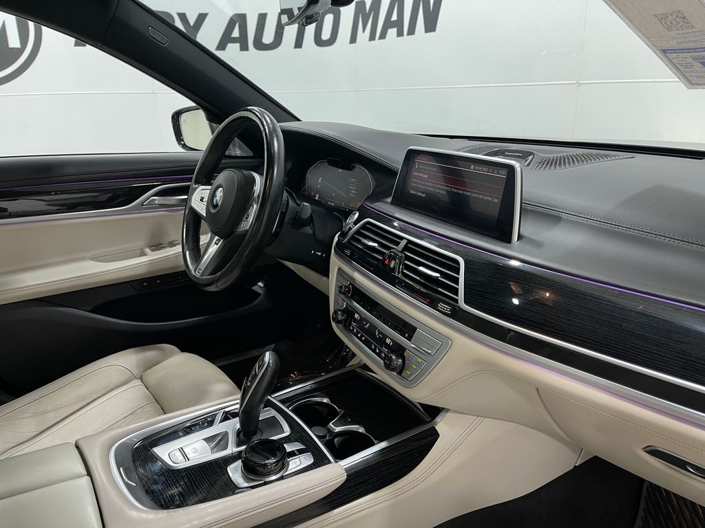 2021 BMW 7 Series Image 20