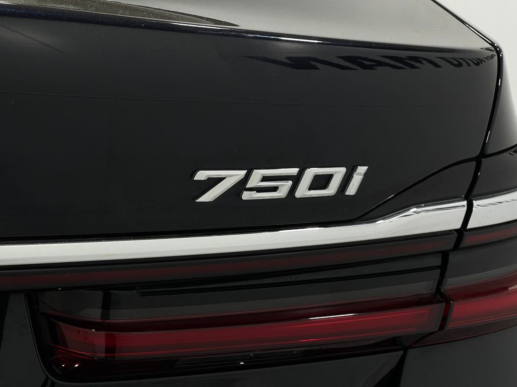 2021 BMW 7 Series Image 40