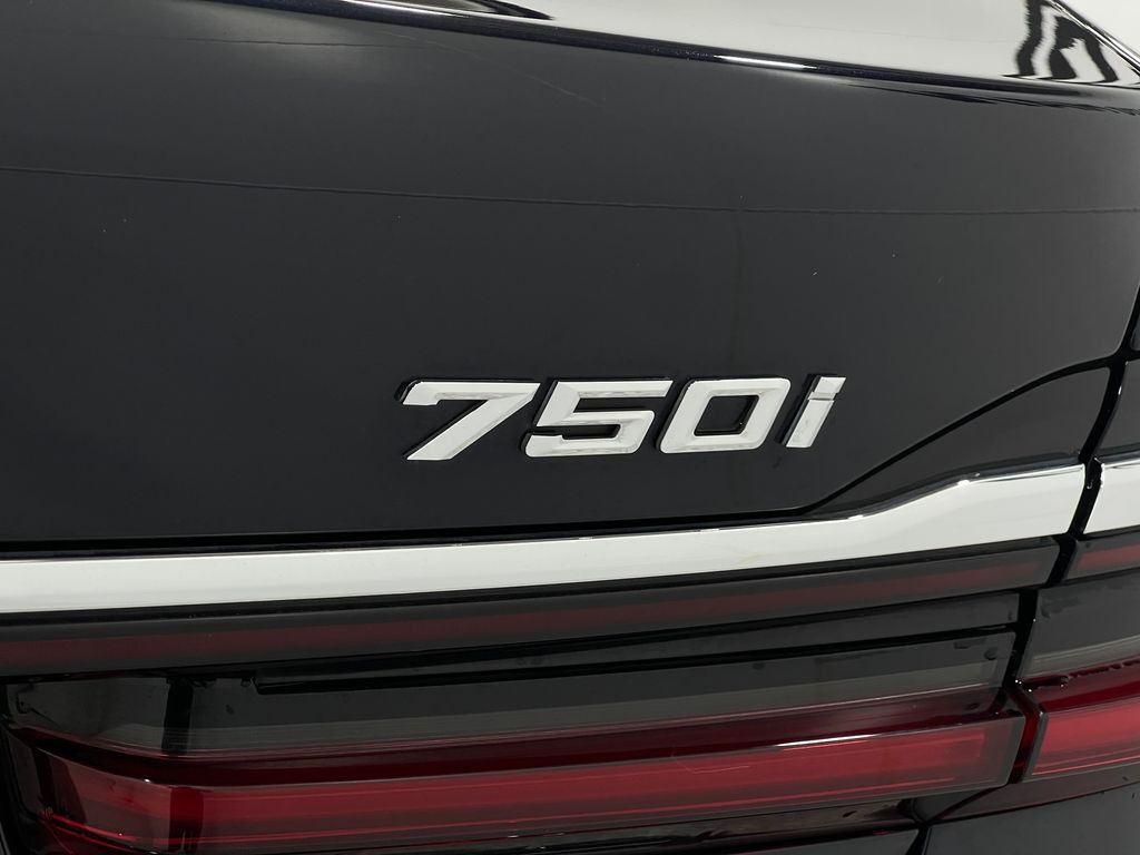 2021 BMW 7 Series Image 41