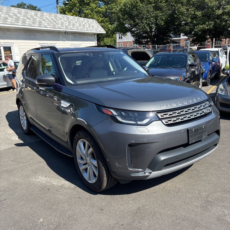 2018 Land Rover Discovery Image 1