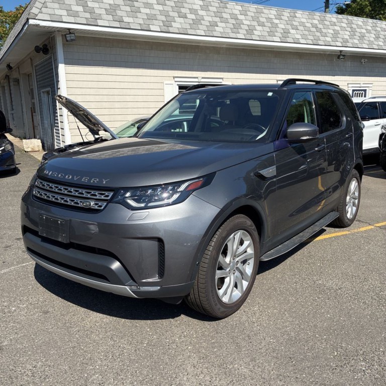 2018 Land Rover Discovery Image 2