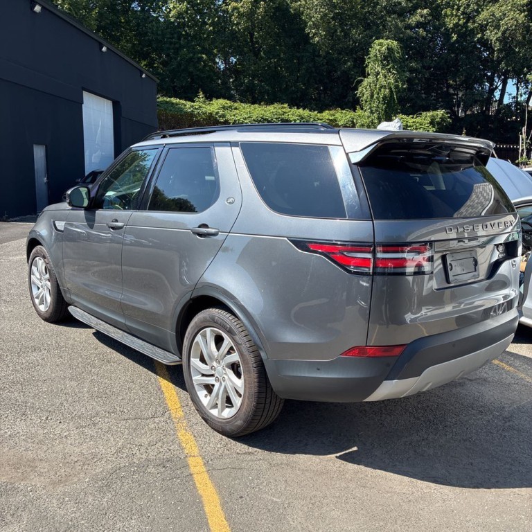 2018 Land Rover Discovery Image 7