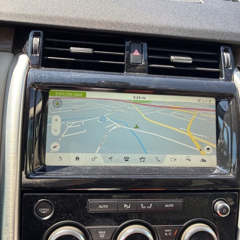 2018 Land Rover Discovery Image 14