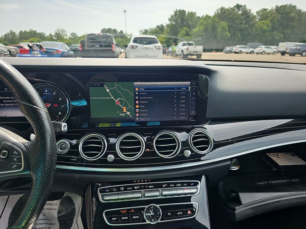 2018 Mercedes-Benz E-Class Image 9