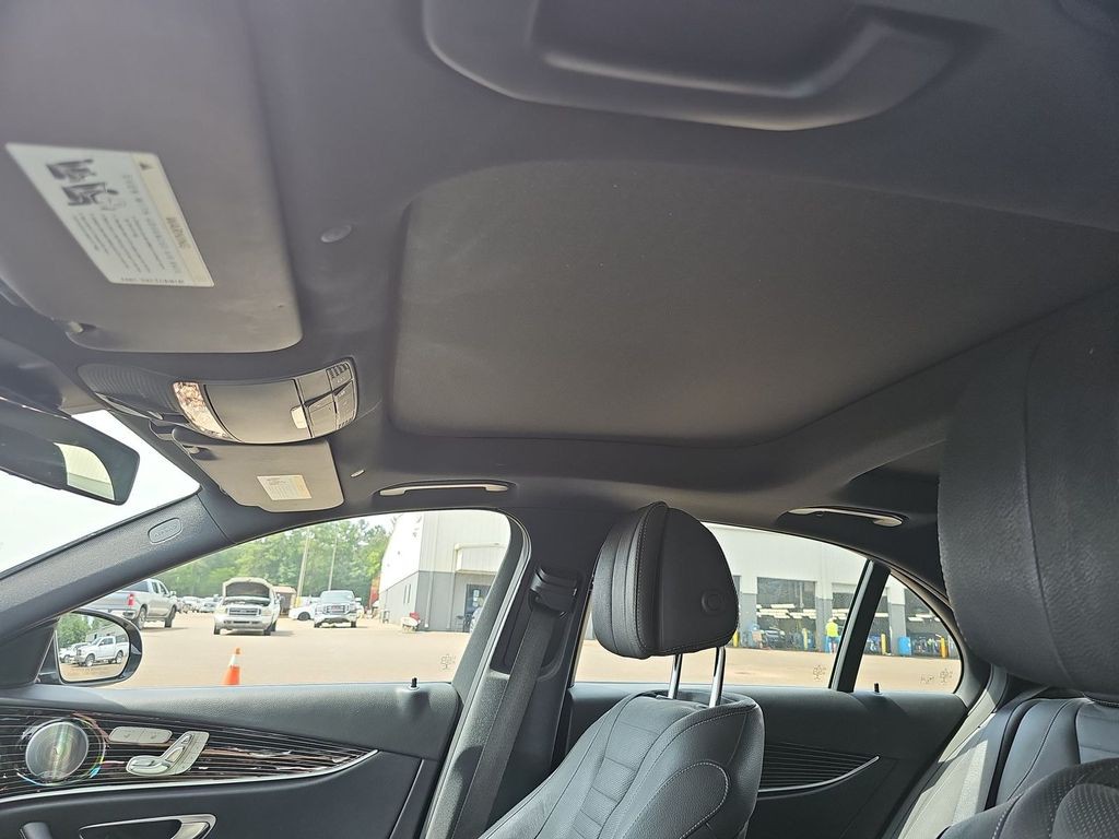 2018 Mercedes-Benz E-Class Image 10