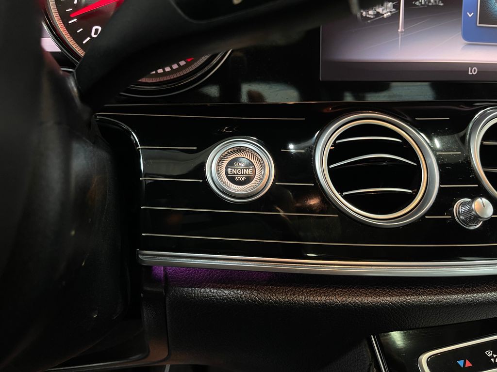 2018 Mercedes-Benz E-Class Image 22