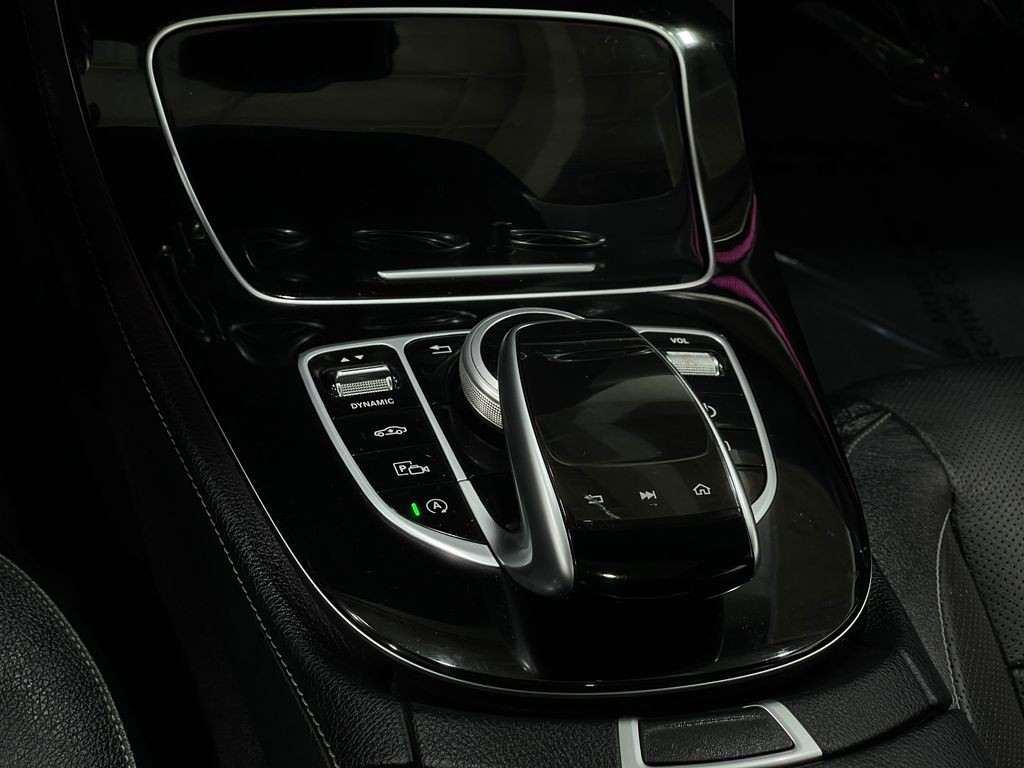 2018 Mercedes-Benz E-Class Image 27