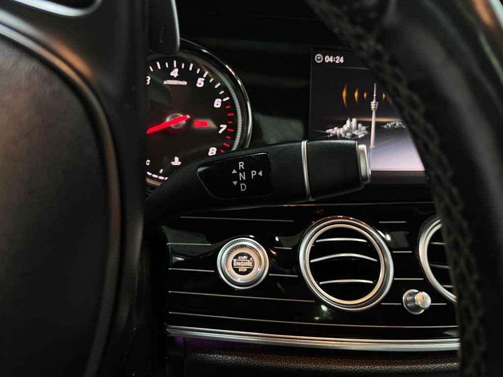 2018 Mercedes-Benz E-Class Image 31