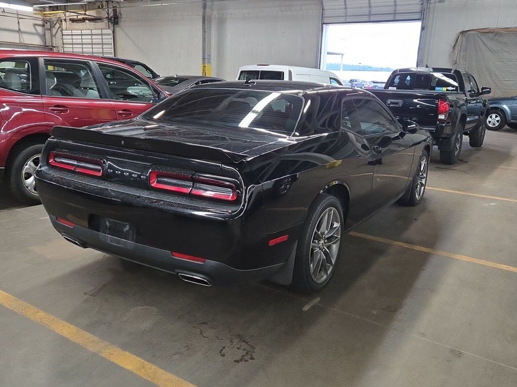 2021 Dodge Challenger Image 4