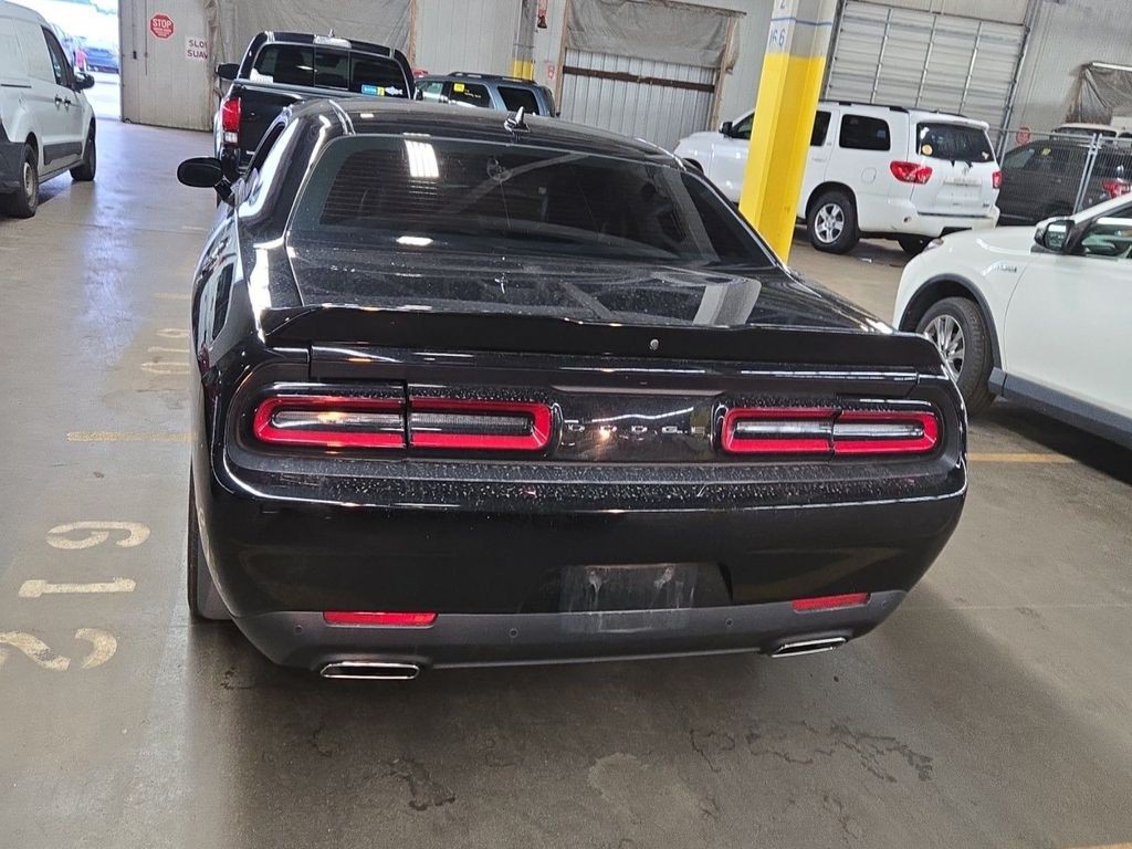 2021 Dodge Challenger Image 5