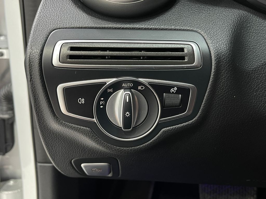 2021 Mercedes-Benz C-Class Image 21