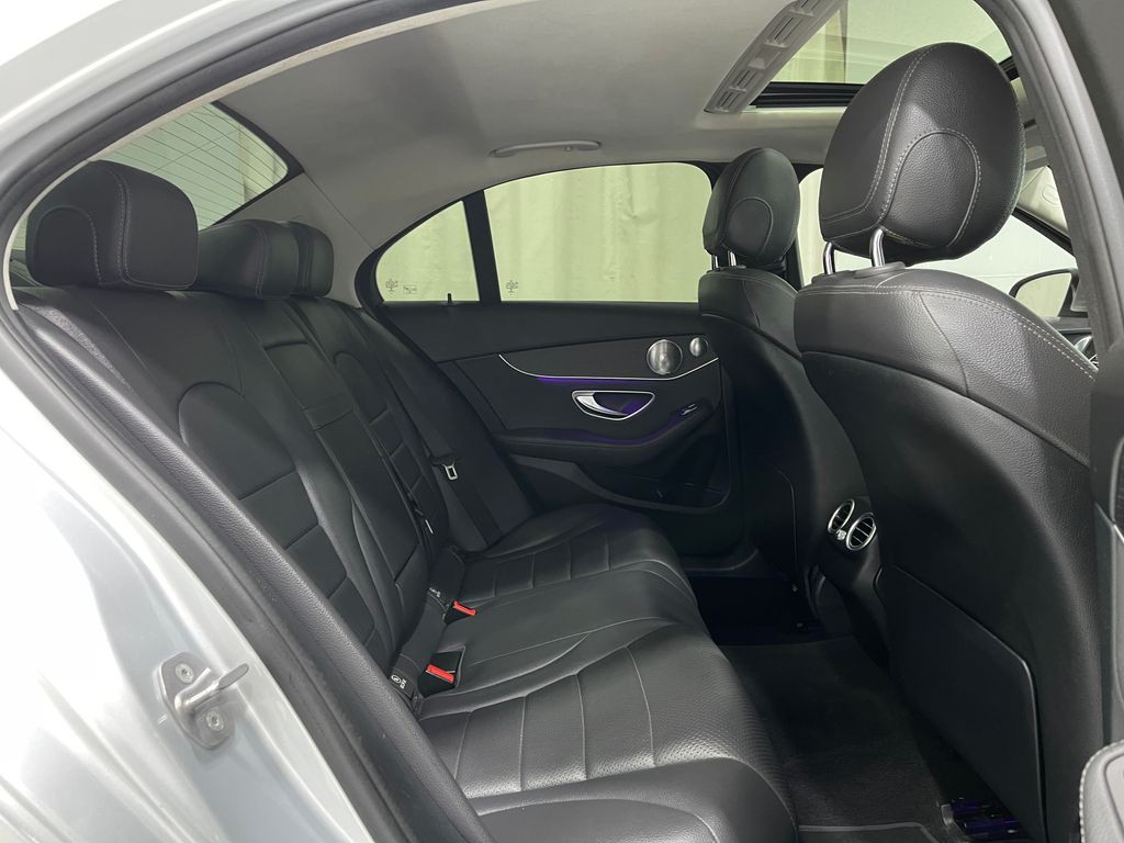 2021 Mercedes-Benz C-Class Image 30