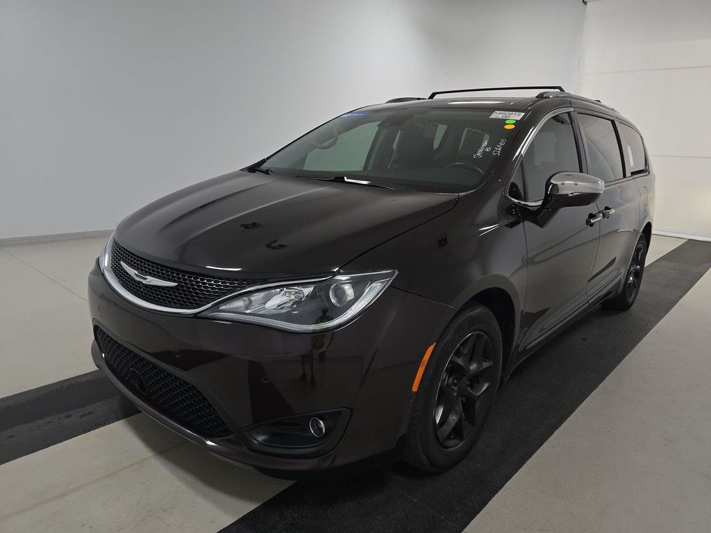 2017 Chrysler Pacifica Image 3