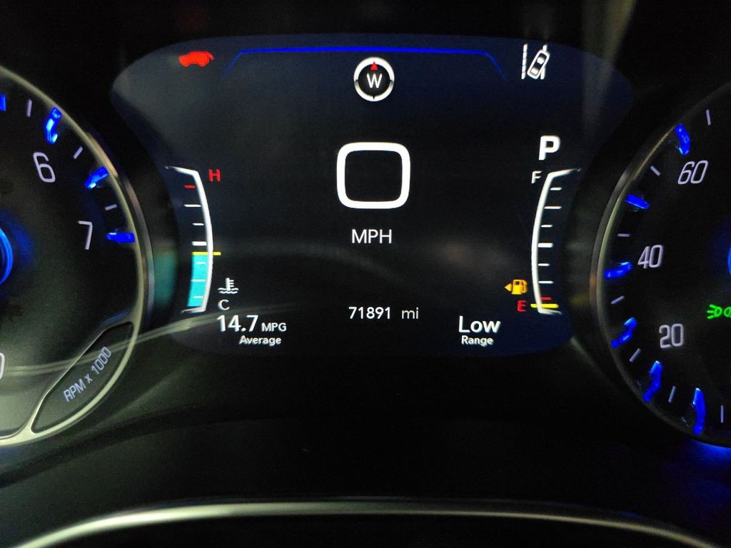 2017 Chrysler Pacifica Image 10