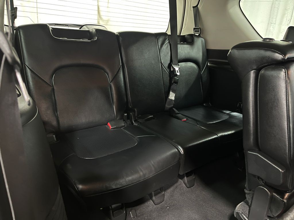 2018 Nissan Armada Image 32
