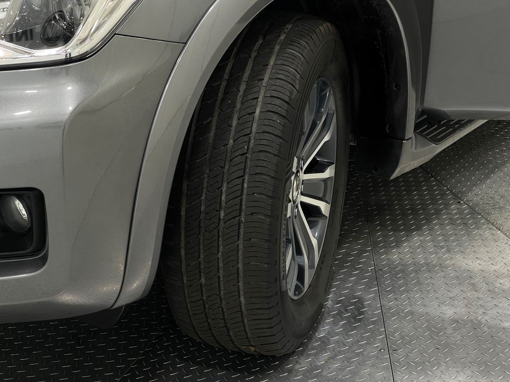 2018 Nissan Armada Image 38