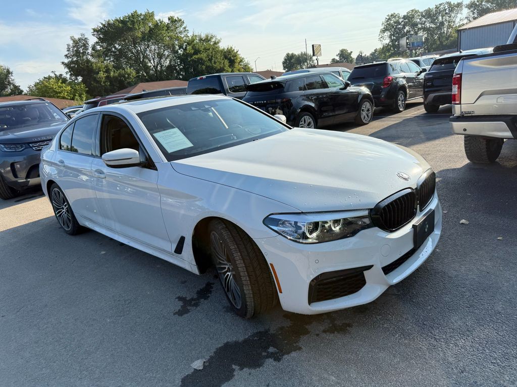 2019 BMW 5 Series Image 1