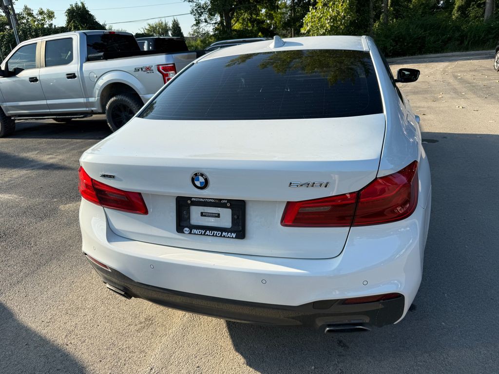 2019 BMW 5 Series Image 5
