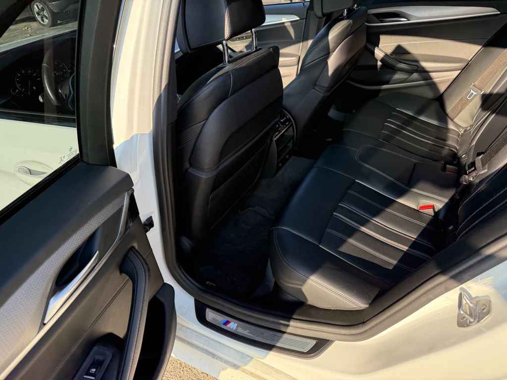 2019 BMW 5 Series Image 11
