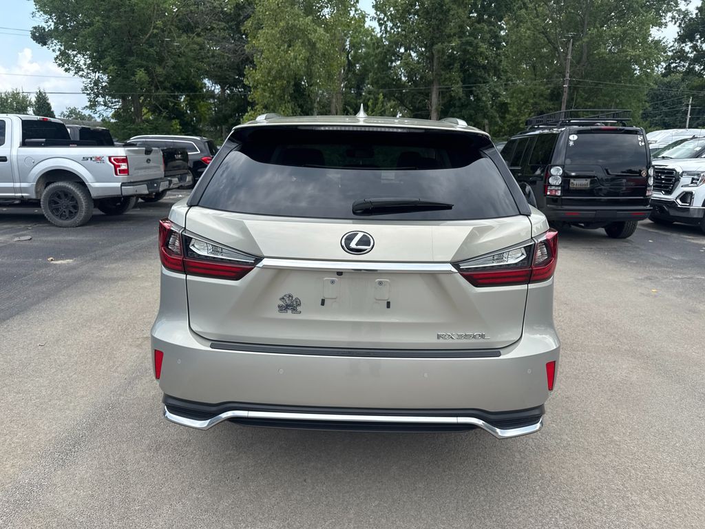 2019 Lexus ES Image 5