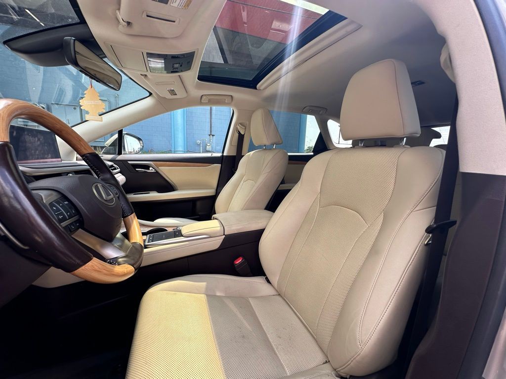 2020 Lexus RX Image 5
