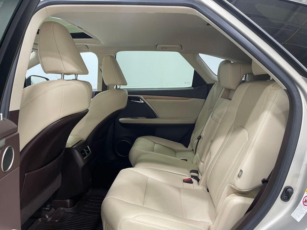 2020 Lexus RX Image 31