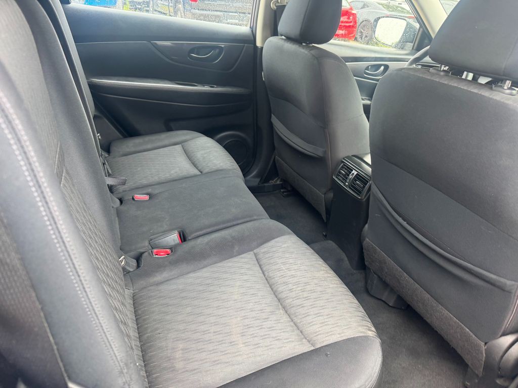 2019 Nissan Rogue Image 7